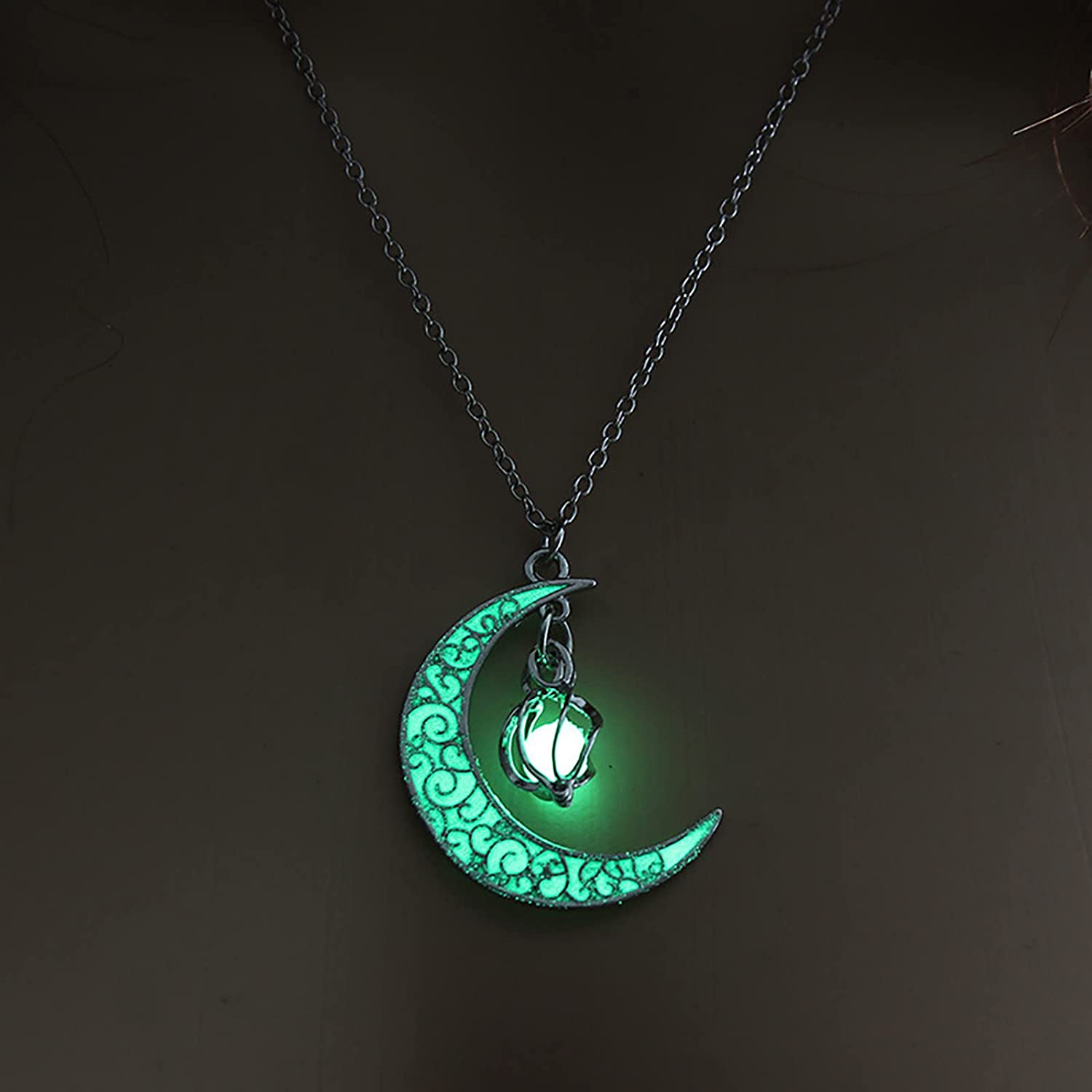 Pendant Necklaces for Women， Hollow Rotating Bead Luminous Moon Pendants， Luminous Enchanted Moonstone Necklace， Birthday Anniversary Jewelry Gift， 8.0 grams