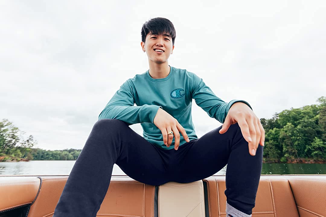 Champion Men's Long Sleeve T-Shirt, Classic Jersey Long-Sleeve Tee Shirt for Men, Script